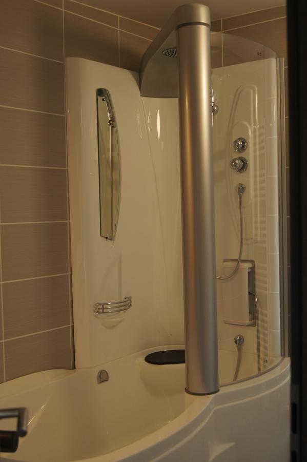 Hotel Буйон Екстериор снимка
