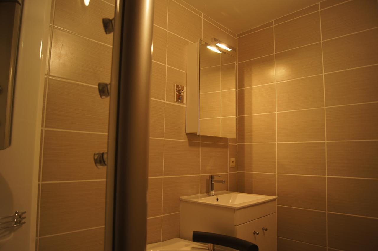 Hotel Буйон Екстериор снимка