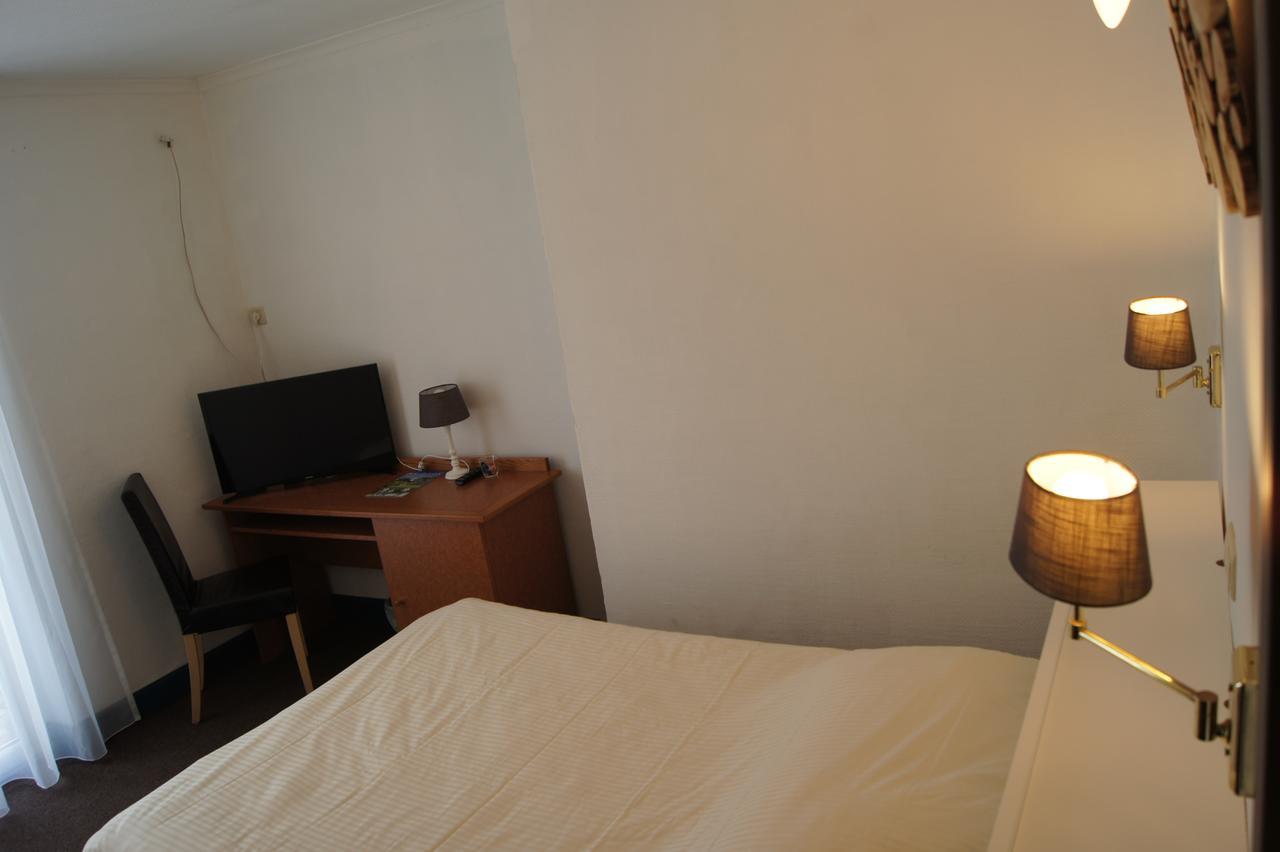 Hotel Буйон Екстериор снимка