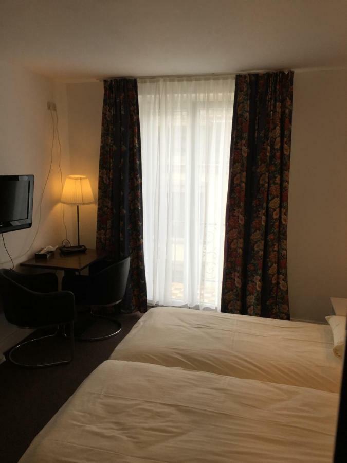 Hotel Буйон Екстериор снимка